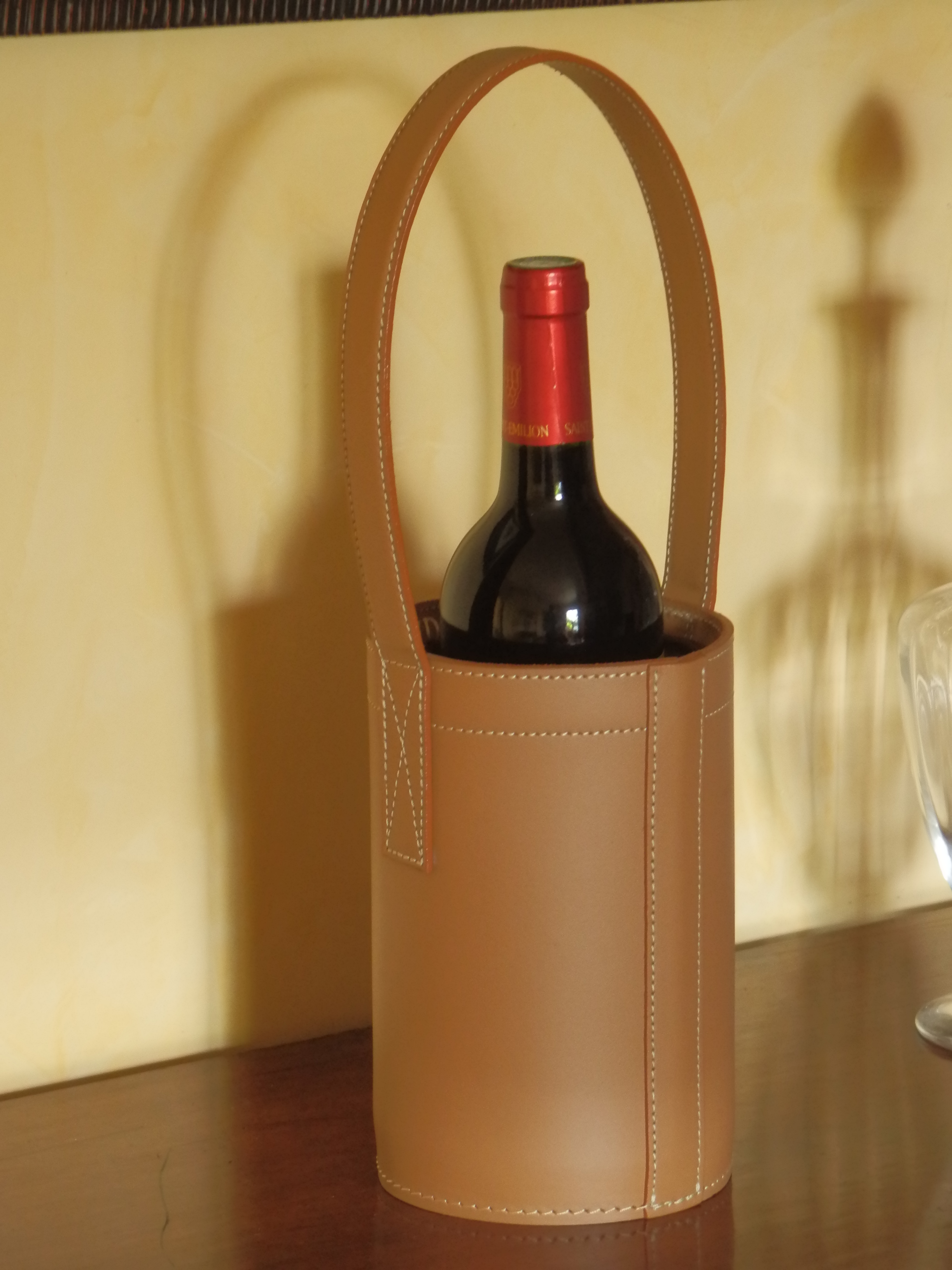 leather wine holder