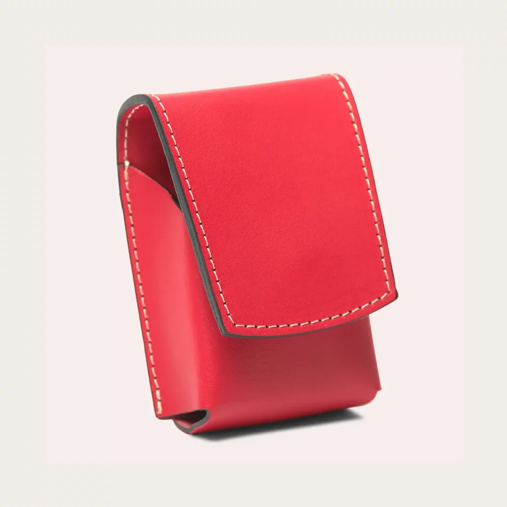 Etui jeu de cartes Embrun carmin profil