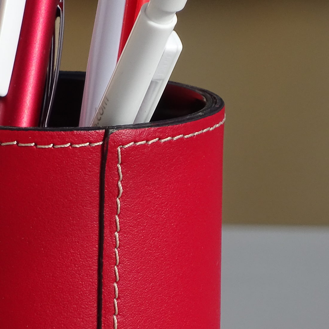 Pencil holder red leather MIDIPY