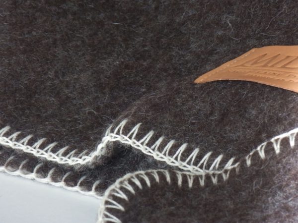 Couverture pure laine ultra chaude marron/écru point de cheval