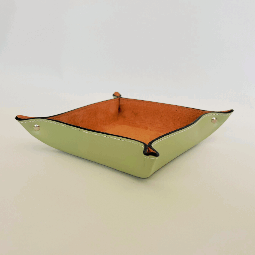 vide-poche en cuir vert