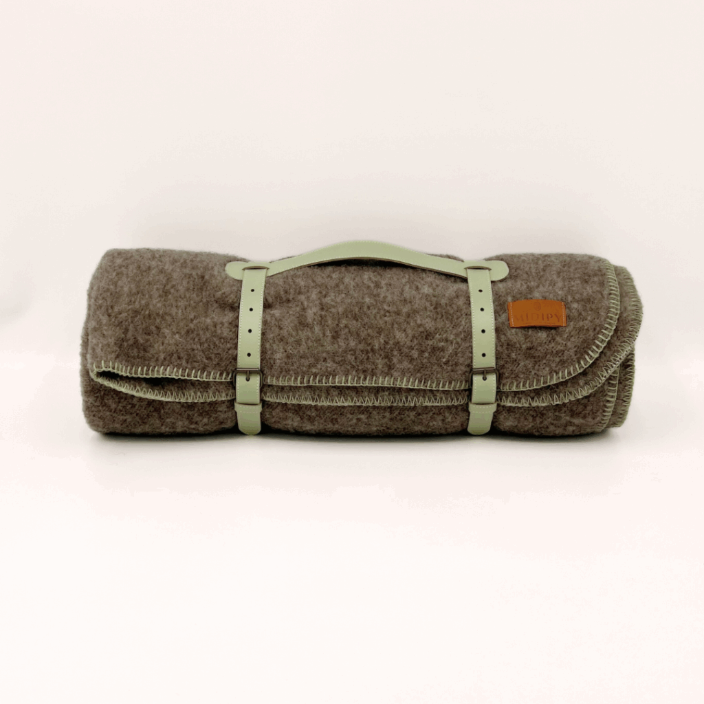 plaid gris en laine naturelle