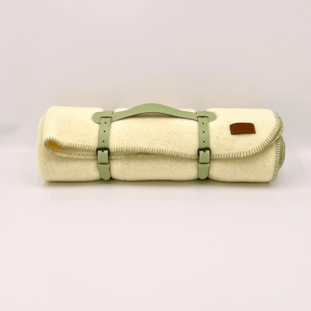 plaid pure laine vierge ivoire et feston vert lichen