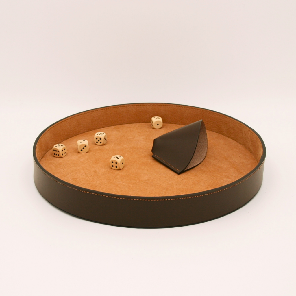 piste de jeu de dés en cuir marron chocolat