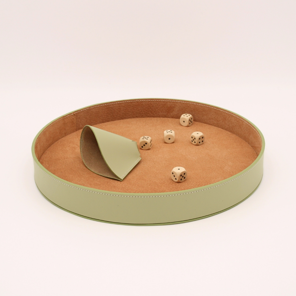 piste de dés en cuir coloris vert amande