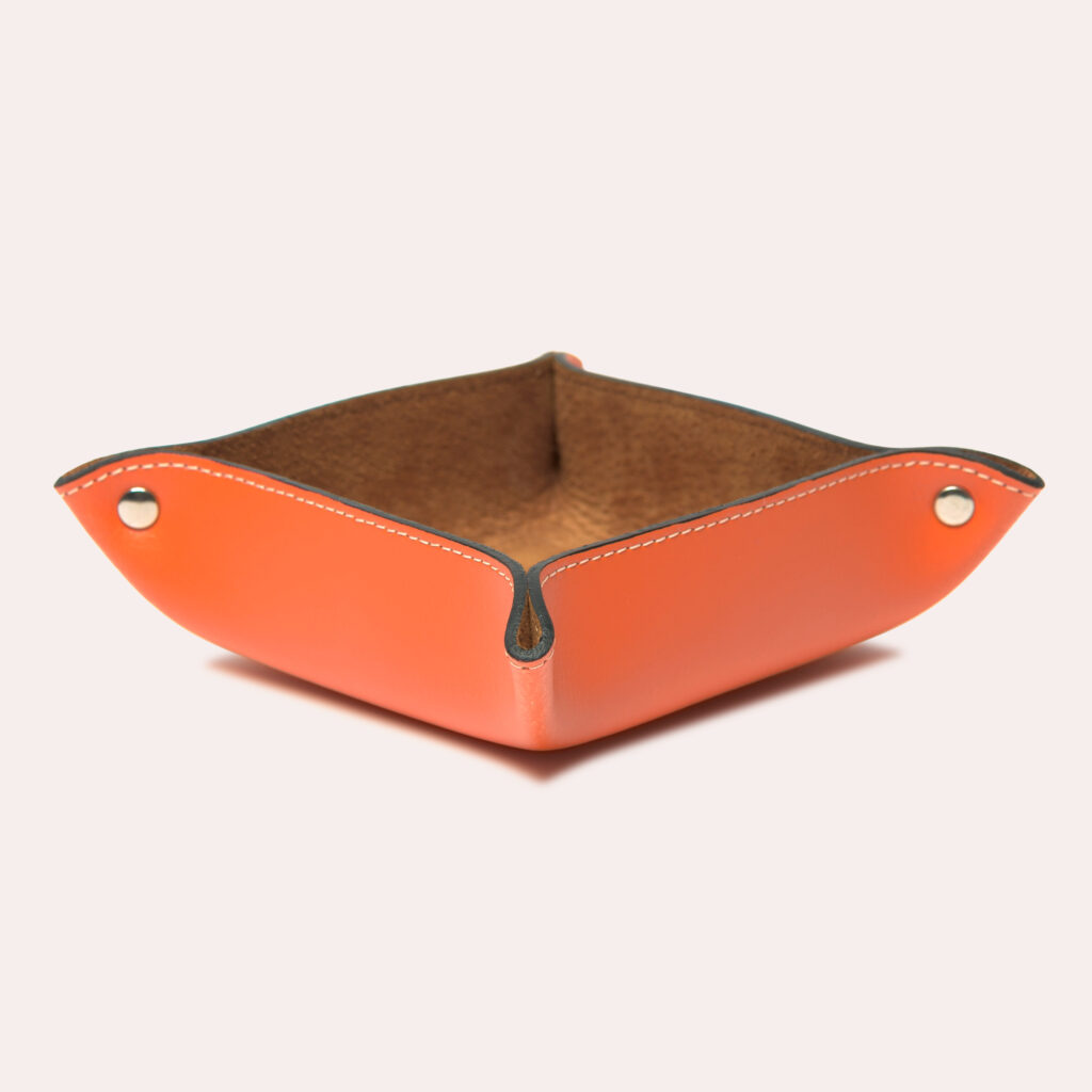 vide-poche en cuir fait main